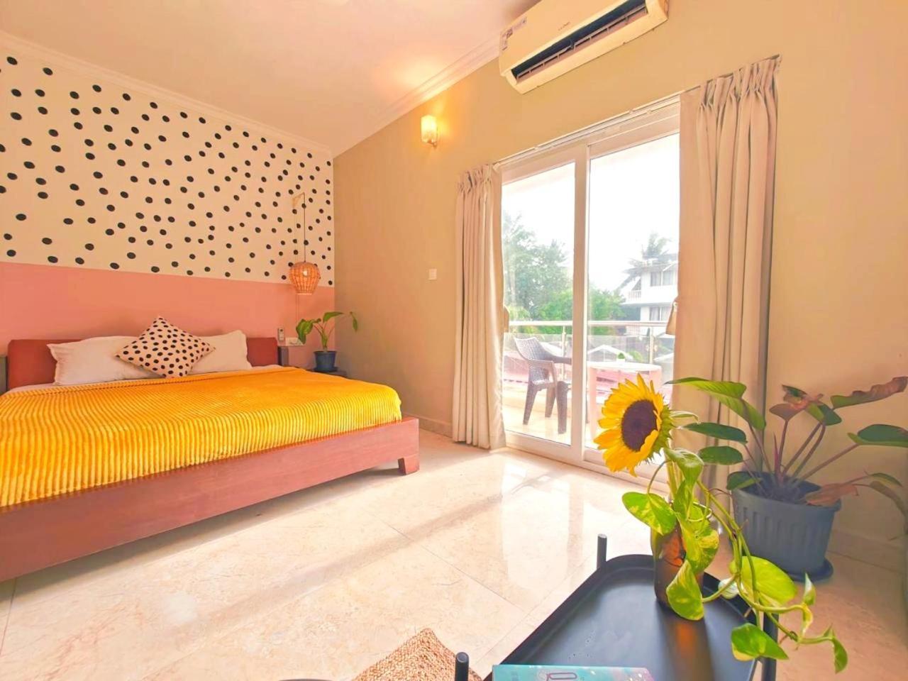 La Ritz Sea View Hotel Old Goa Bagian luar foto